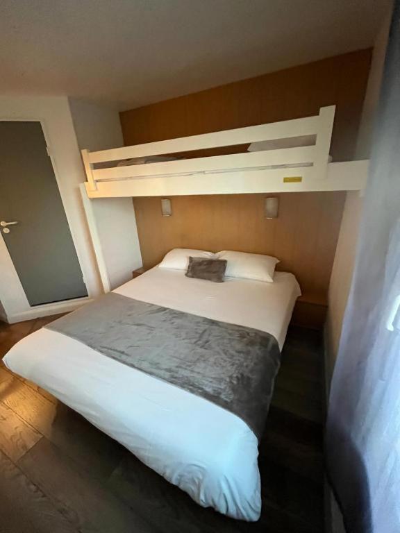 Brit Hotel Essentiel Pau Lescar Dış mekan fotoğraf