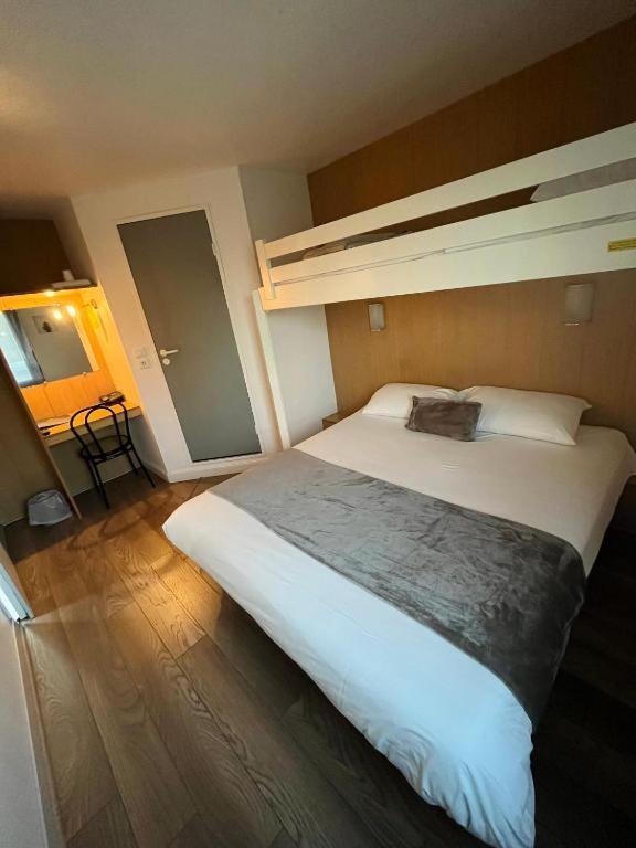 Brit Hotel Essentiel Pau Lescar Dış mekan fotoğraf