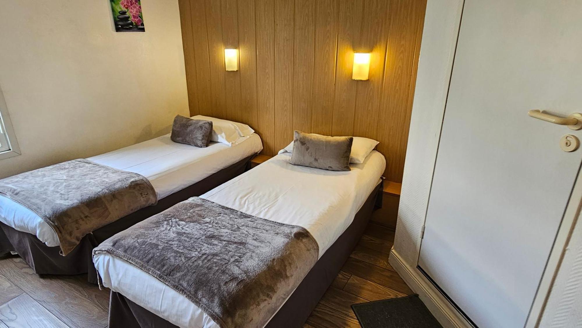 Brit Hotel Essentiel Pau Lescar Dış mekan fotoğraf