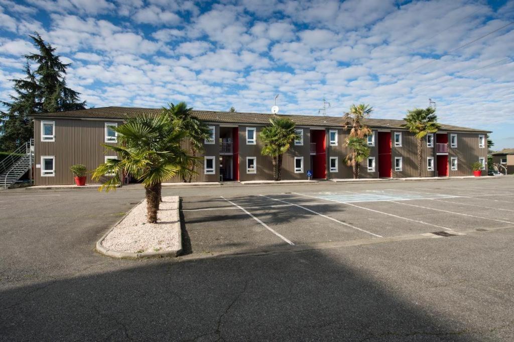 Brit Hotel Essentiel Pau Lescar Dış mekan fotoğraf