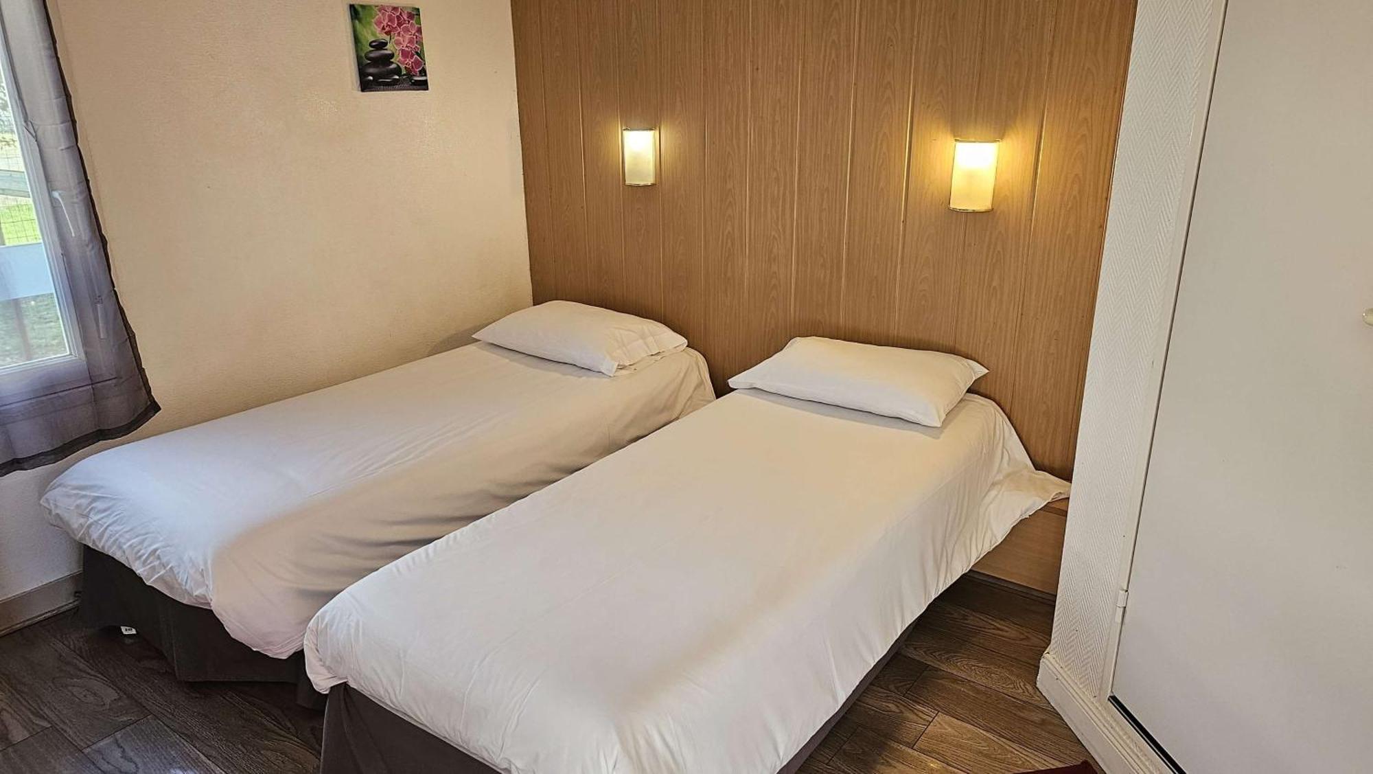 Brit Hotel Essentiel Pau Lescar Dış mekan fotoğraf